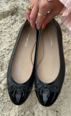 Copenhagen Shoes Ballerina - Like Moving Patent Toe - Black Patent