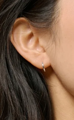 ENAMEL Copenhagen Øreringe - Small Classic Hoops - Silver Colour