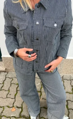 Freequent Jakke - Melly - Off-white w. Navy Blazer