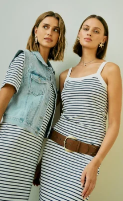 Freequent Top - Zia - Brilliant White w. Navy Blazer