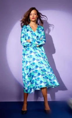 Hunkøn Kjole - Luanna - Blue Art Print