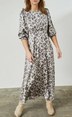 Love & Divine Kjole - Love914-20 - Blurred Leo