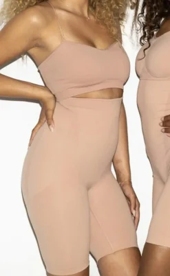 Lykkeland Ateliér Shorts - Shaping Alturra - Tan