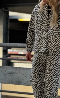 Moves Jeans - Adanna Zebra - Black