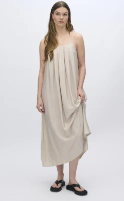 Moves Kjole - Malia - Castle Wall