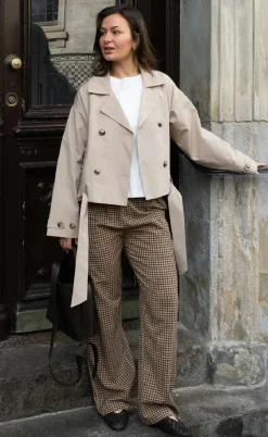 Neo Noir Jakke - Sia F - Sand