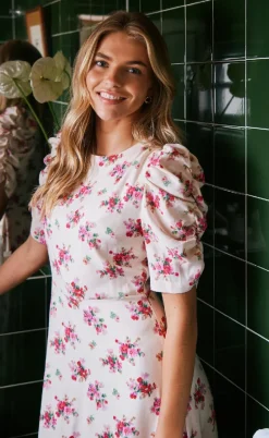 Neo Noir Kjole - Benuti Amazing - Light Pink