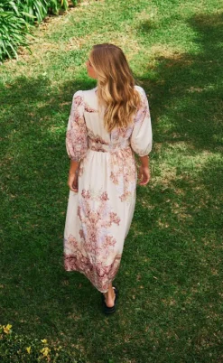 Neo Noir Kjole - Stellar Artist - Ivory