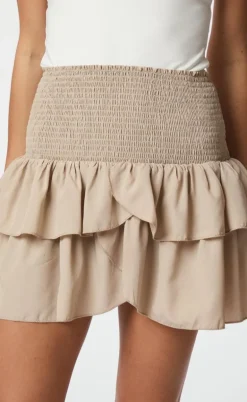 Neo Noir Nederdel - Carin R - Sand