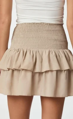 Neo Noir Nederdel - Carin R - Sand