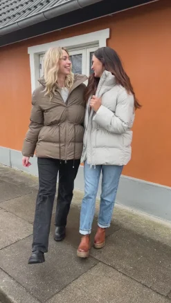 Neo Noir Puffer Jakke - Mayra - Dark Taupe