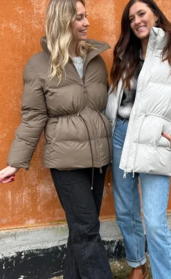 Neo Noir Puffer Jakke - Mayra - Dark Taupe