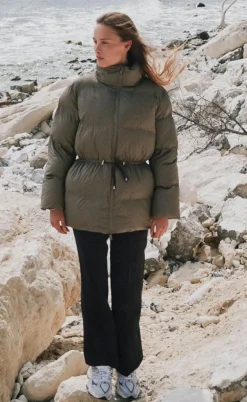 Neo Noir Puffer Jakke - Mayra - Dark Taupe