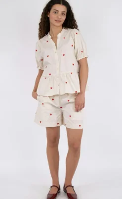 Neo Noir Shorts - Sakuri Hearts - Creme