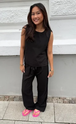 Neo Noir Top - Svetlana Linen - Black