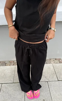 Neo Noir Top - Svetlana Linen - Black