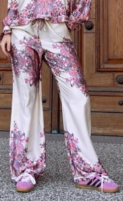 Noella Bukser - Sally - Drusella Print