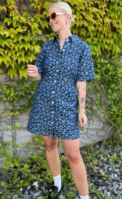 Noella Kjole - Benita - Mid Blue Wash