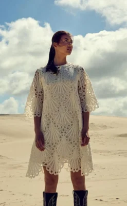 Noella Kjole - Kalona - Ivory