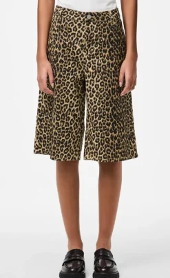 Pieces Shorts - Salume - White Pepper Leo