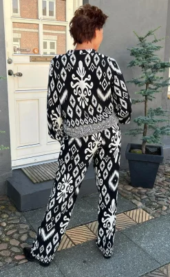 Say INA Copenhagen Bluse - Tora - Black/White Paisley