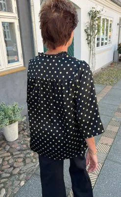 Say INA Copenhagen Bluse - Datia - Black W. Green Dots
