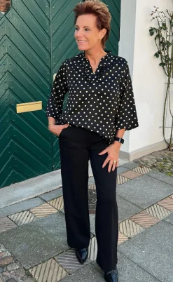 Say INA Copenhagen Bluse - Datia - Black W. Green Dots