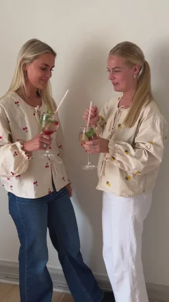 Say INA Copenhagen Bluse - Leonora - Off White W. Cherry