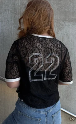 Say INA Copenhagen Bluse - Susanna Football - Black Lace (vendbar)