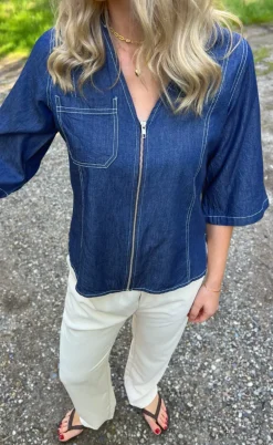 Say INA Copenhagen Bluse - Zenia Zipper - Denim Blue