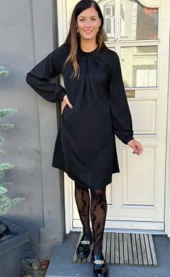 Say INA Copenhagen Kjole - Hazel - Black