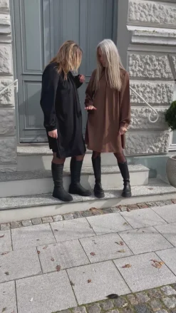 Say INA Copenhagen Kjole - Hazel - Black