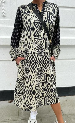 Say INA Copenhagen Kjole - Helena - Black / Off White