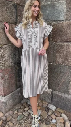 Say INA Copenhagen Kjole - Amelia - White/Brown Striped