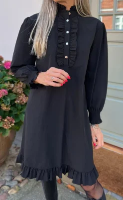 Say INA Copenhagen Kjole - Pia - Black W. Gold Buttons