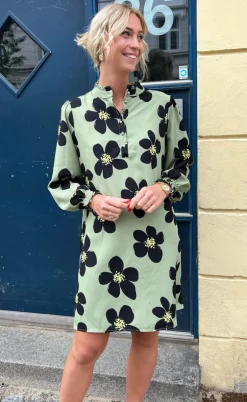 Say INA Copenhagen Kjole - Augusta - Dusty Green/Black Flower