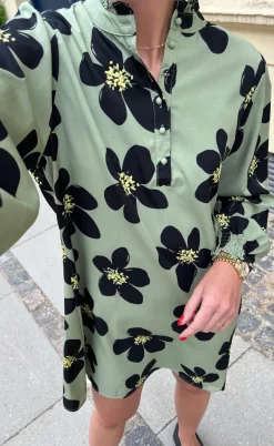 Say INA Copenhagen Kjole - Augusta - Dusty Green/Black Flower