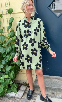 Say INA Copenhagen Kjole - Augusta - Dusty Green/Black Flower