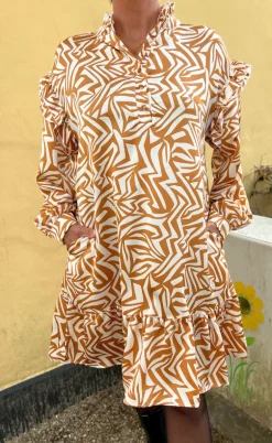 Say INA Copenhagen Kjole - Lisa - Beige/Camel Print