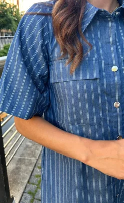 Say INA Copenhagen Kjole - Sif - Denim Blue Pinstripe