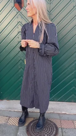 Say INA Copenhagen Kjole - Tiki - Black W. White Stripes