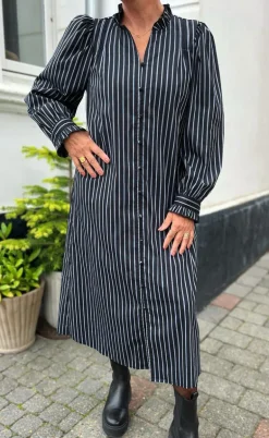 Say INA Copenhagen Kjole - Tiki - Black W. White Stripes