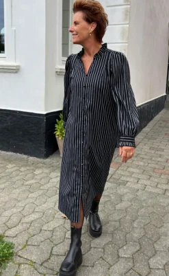 Say INA Copenhagen Kjole - Tiki - Black W. White Stripes
