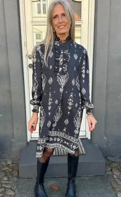 Say INA Copenhagen Kjole - Paulina - Antracit W. Paisley