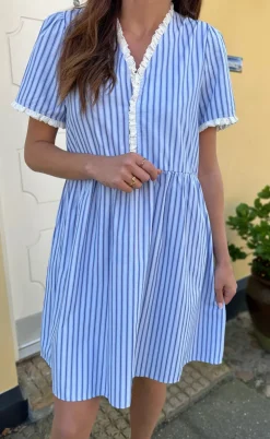 Say INA Copenhagen Kjole - Catja Summer - Blue Striped W. Lace