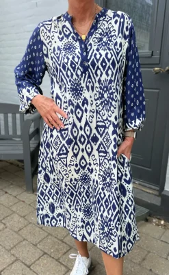 Say INA Copenhagen Kjole - Helena - Creme / Blue