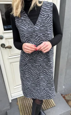 Say INA Copenhagen Kjole - Ania Spencer - Zebra