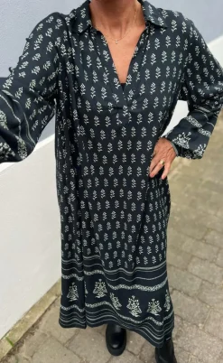 Say INA Copenhagen Kjole - Camma - Black W. Print