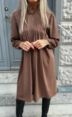Say INA Copenhagen Kjole - Loui - Brown