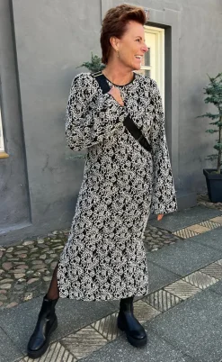 Say INA Copenhagen Kjole - Lanza - Black W. White Paisley